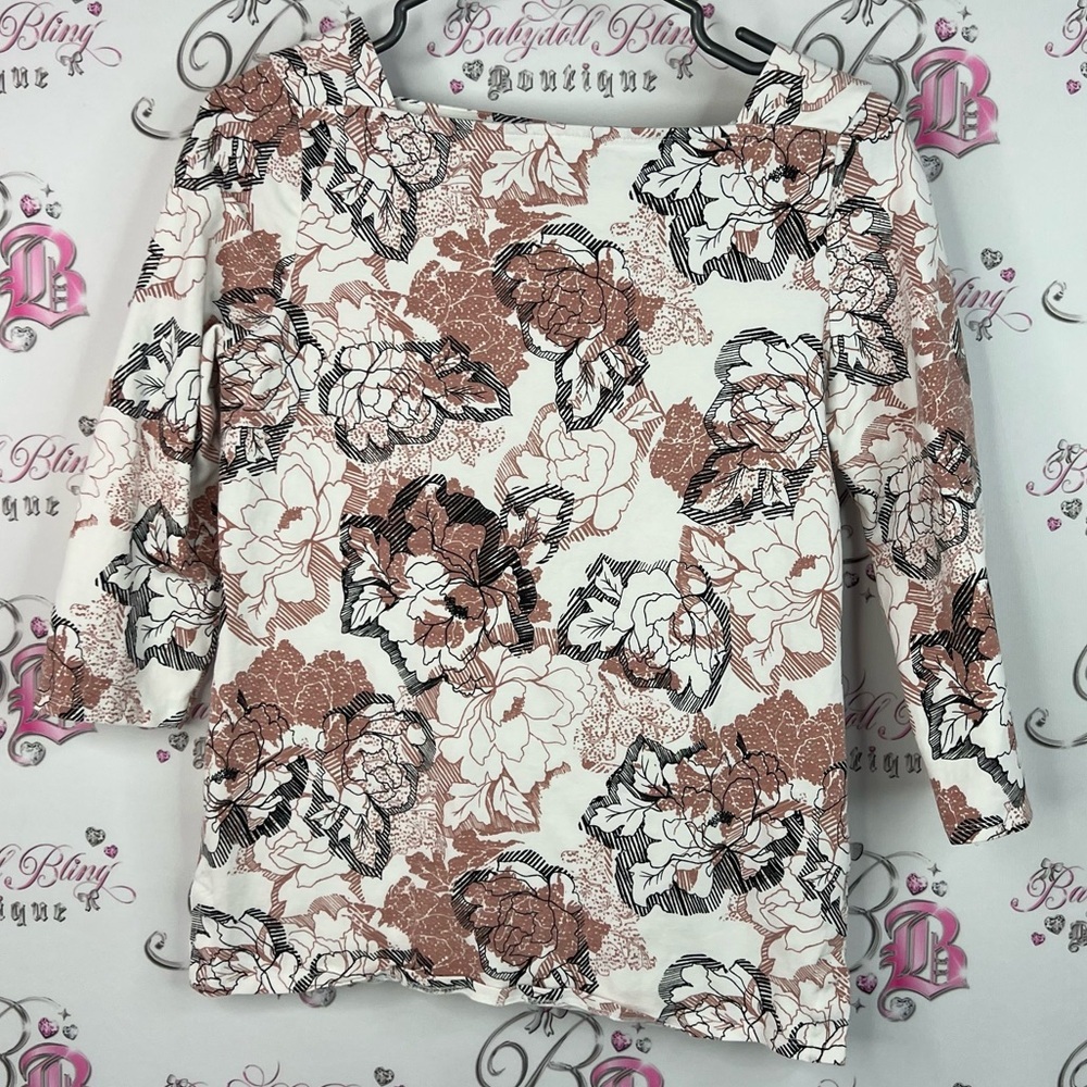 Cleo top flowers stretchy universal fit shirt Floral Print Women's Top